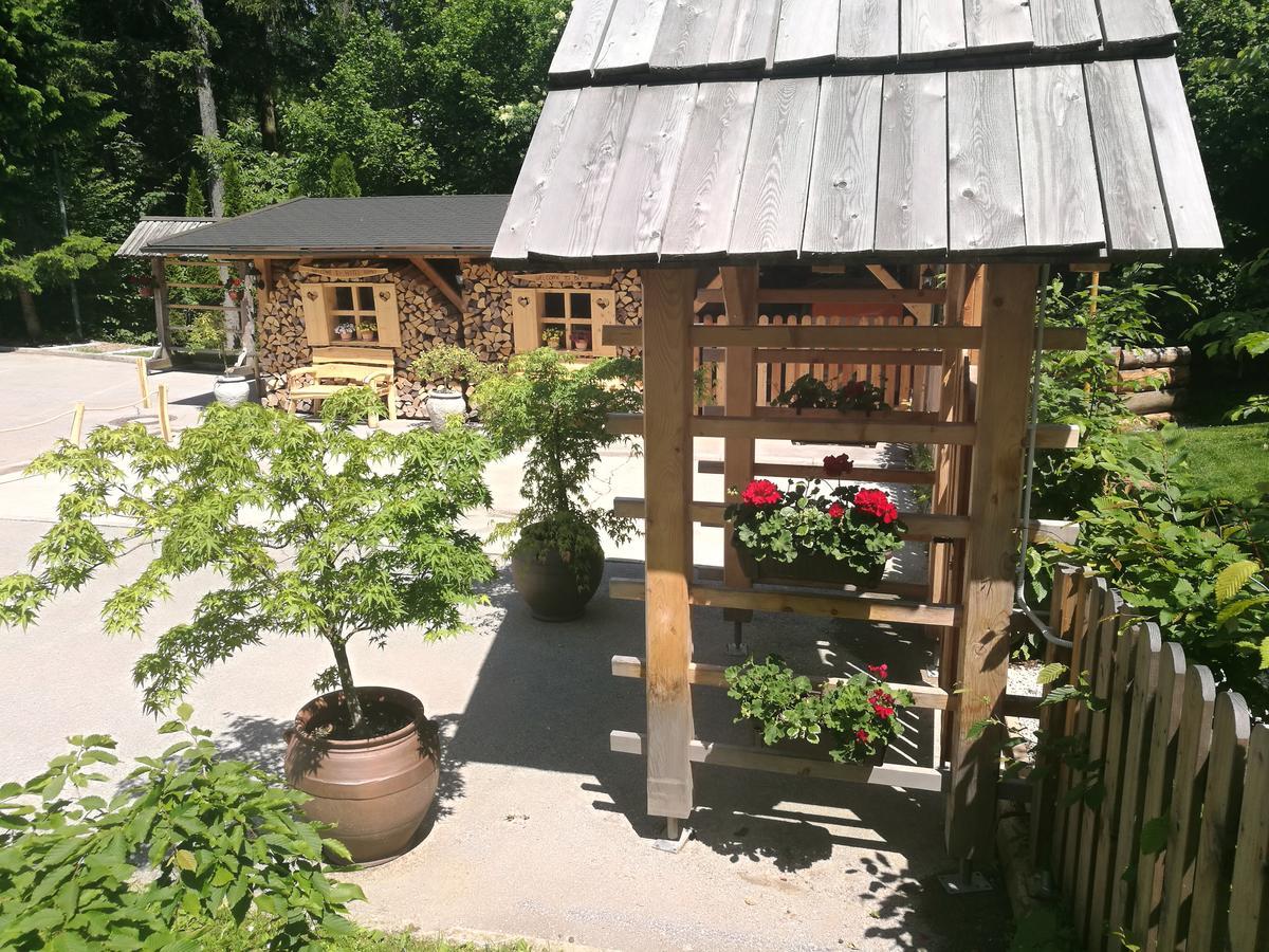 Hotel Ribno Alpine Glamping à Bled Extérieur photo